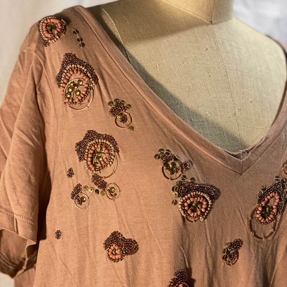 Long T-shirt with embellishments